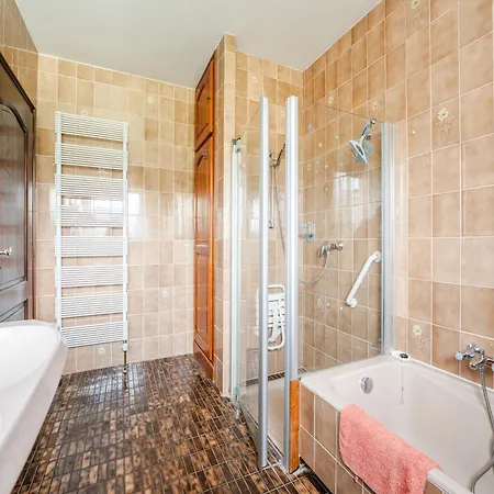 Holiday home In Near Lake, Cleaning Included *