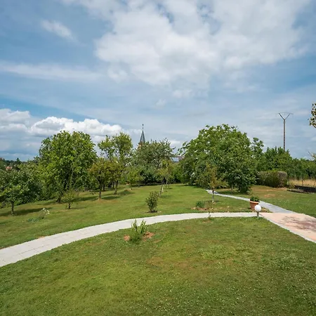 In Near Lake, Cleaning Included Holiday home Ruederbach